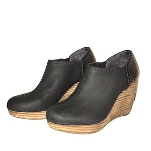Dr. Scholl’s Slip-on Black Bootie Wedge